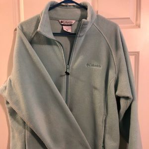 Woman’s Columbia fleece jacket
